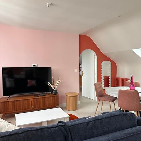 Grand Appartement Ultra Moderne Plein Centre, Plage A Pieds, Avec Parking 孔卡尔诺 外观 照片