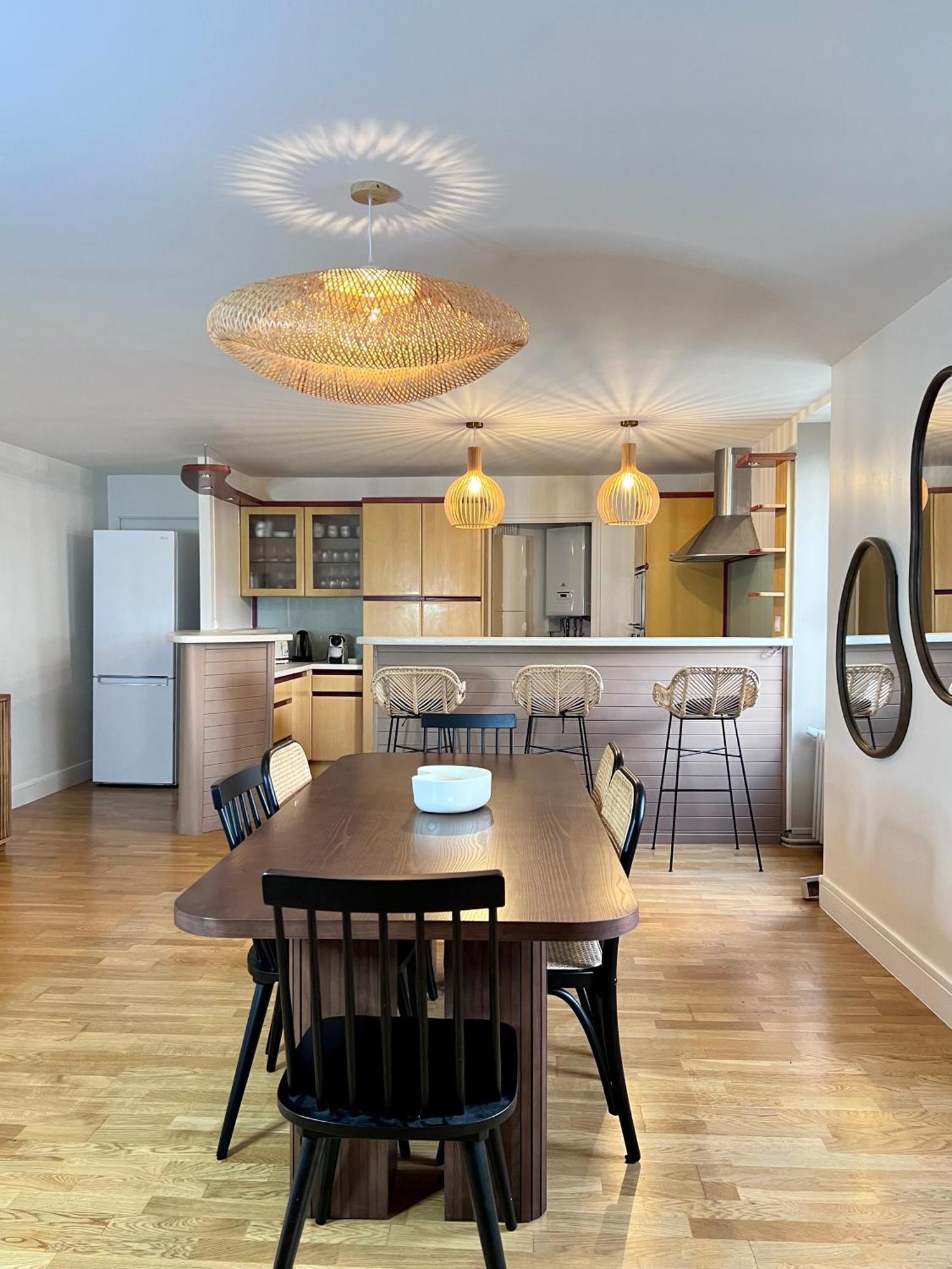 Grand Appartement Ultra Moderne Plein Centre, Plage A Pieds, Avec Parking 孔卡尔诺 外观 照片