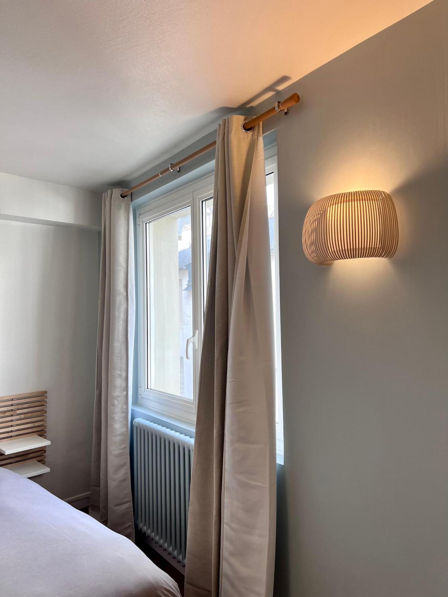 Grand Appartement Ultra Moderne Plein Centre, Plage A Pieds, Avec Parking 孔卡尔诺 外观 照片