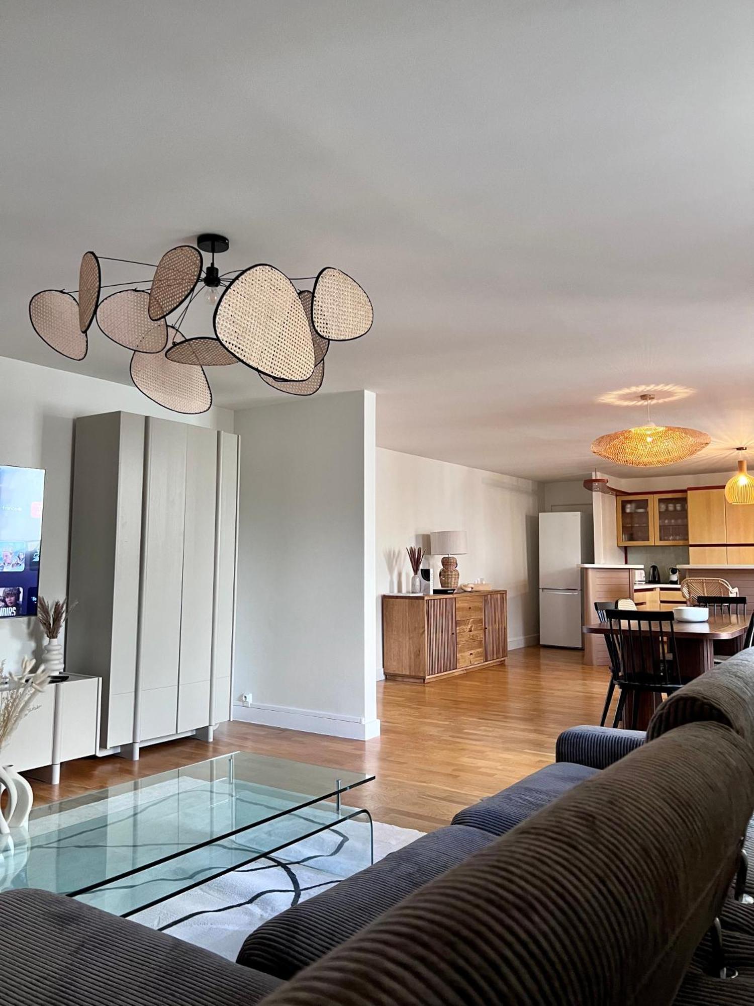 Grand Appartement Ultra Moderne Plein Centre, Plage A Pieds, Avec Parking 孔卡尔诺 外观 照片