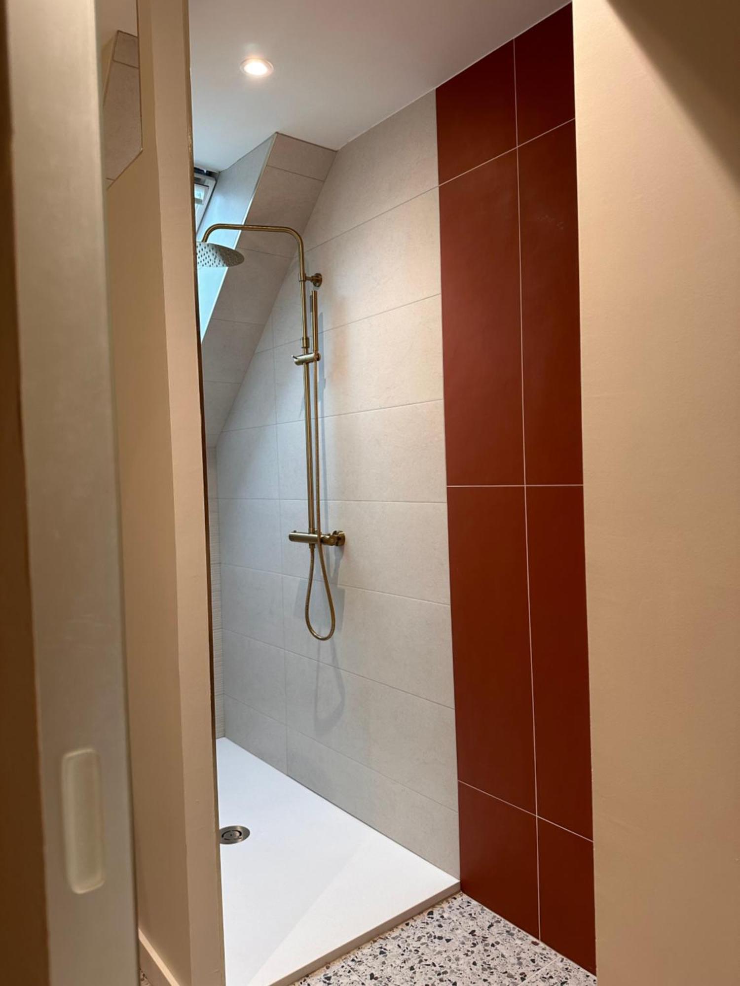Grand Appartement Ultra Moderne Plein Centre, Plage A Pieds, Avec Parking 孔卡尔诺 外观 照片
